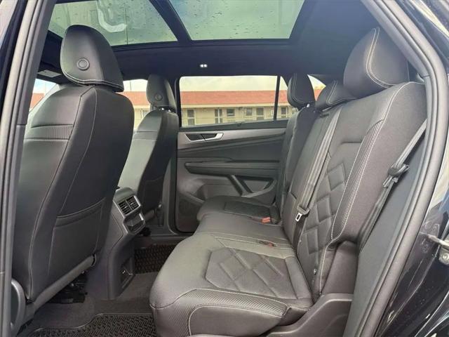 2026 Volkswagen Atlas Cross Sport SE with Technology