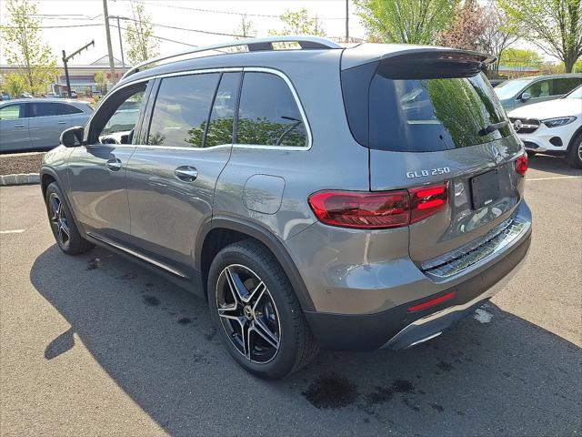 2026 Mercedes-Benz GLB 4MATIC