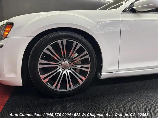 2012 Chrysler 300 S V6