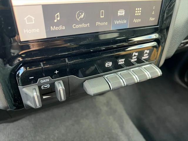 2026 Ram 3500 Big Horn Crew Cab 4x4 8' Box