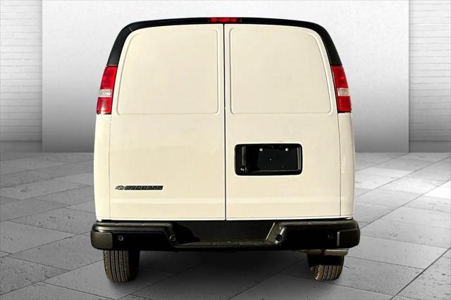 2025 Chevrolet Express Cargo Van RWD 2500 Regular Wheelbase WT