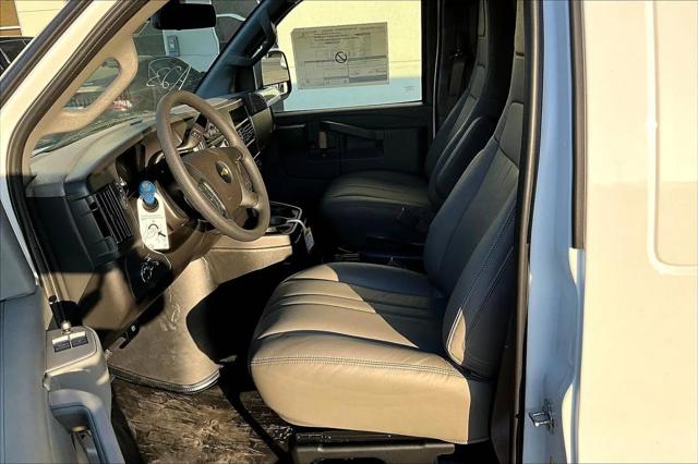 2025 Chevrolet Express Cargo Van RWD 2500 Regular Wheelbase WT