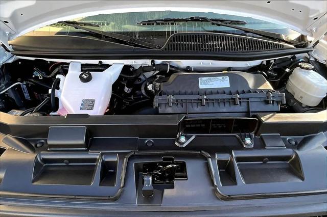 2025 Chevrolet Express Cargo Van RWD 2500 Regular Wheelbase WT