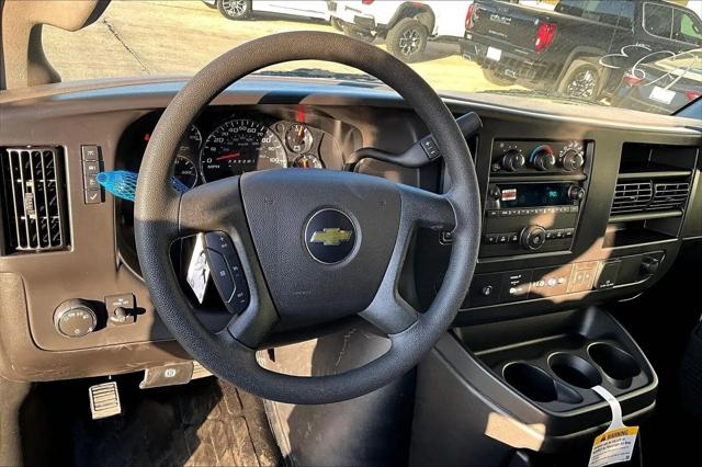 2025 Chevrolet Express Cargo Van RWD 2500 Regular Wheelbase WT