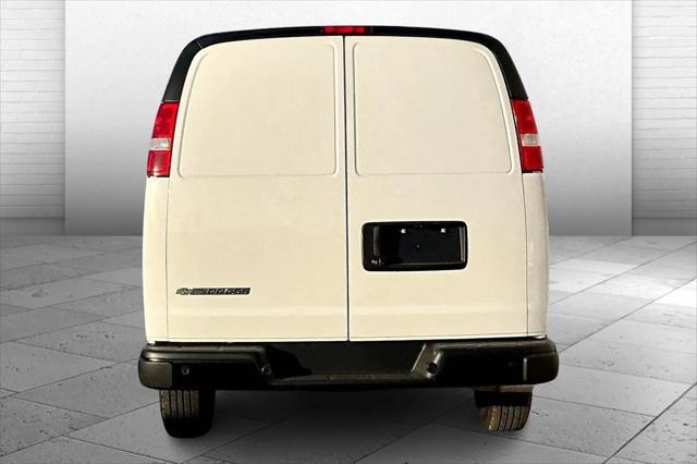 2025 Chevrolet Express Cargo Van RWD 2500 Regular Wheelbase WT