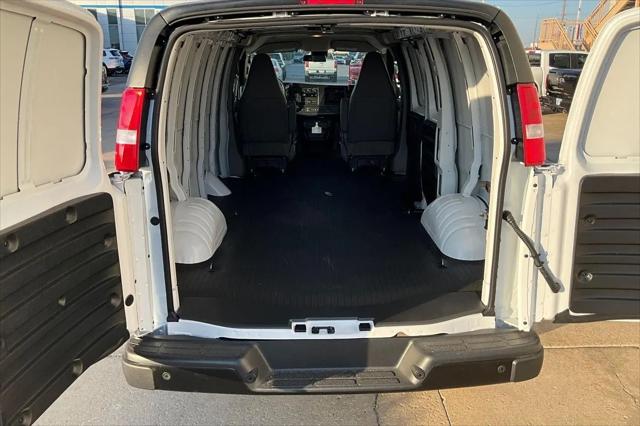 2025 Chevrolet Express Cargo Van RWD 2500 Regular Wheelbase WT