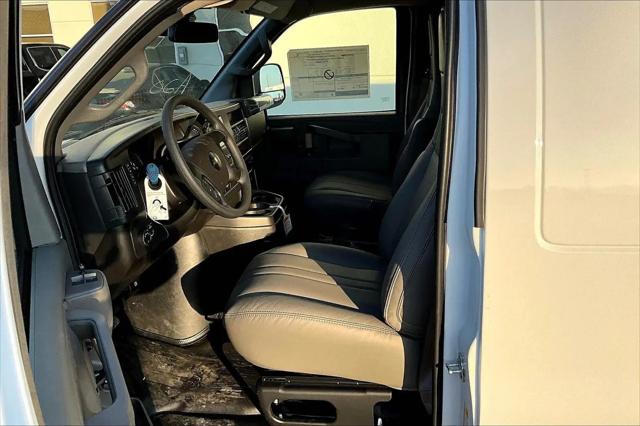 2025 Chevrolet Express Cargo Van RWD 2500 Regular Wheelbase WT