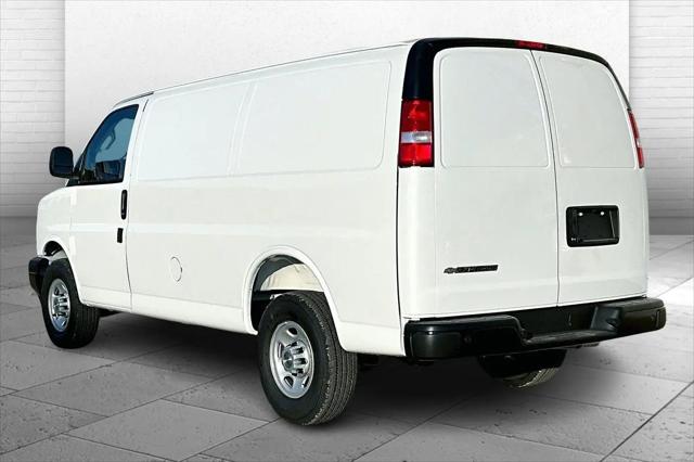 2025 Chevrolet Express Cargo Van RWD 2500 Regular Wheelbase WT
