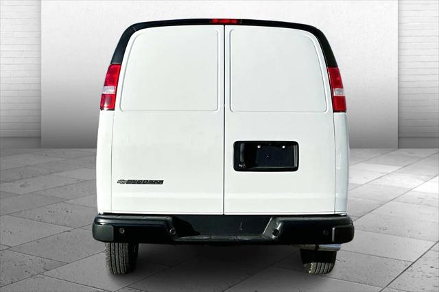 2025 Chevrolet Express Cargo Van RWD 2500 Regular Wheelbase WT