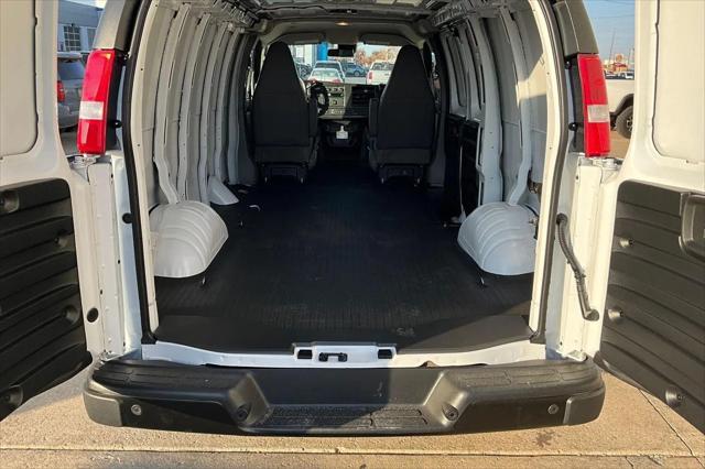 2025 Chevrolet Express Cargo Van RWD 2500 Regular Wheelbase WT