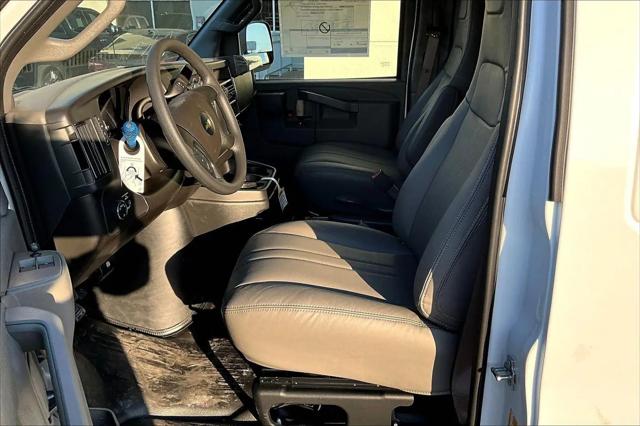 2025 Chevrolet Express Cargo Van RWD 2500 Regular Wheelbase WT
