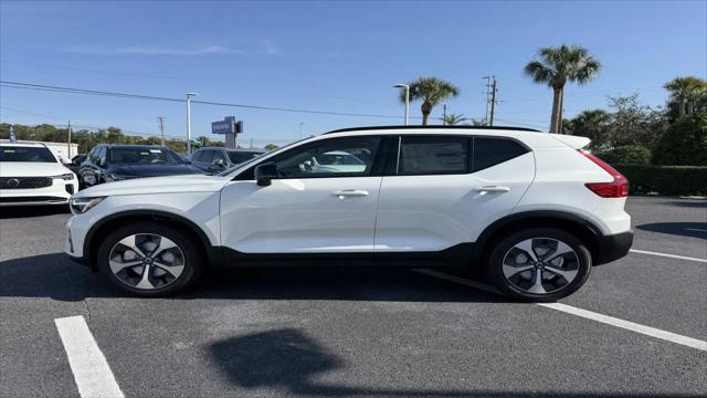 2026 Volvo XC40 Plus, B5 AWD Gas (mild hybrid), Dark