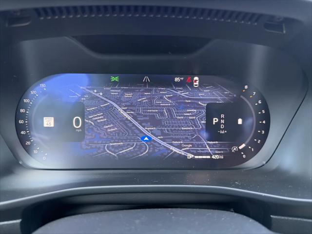 2026 Volvo XC40 Plus, B5 AWD Gas (mild hybrid), Dark