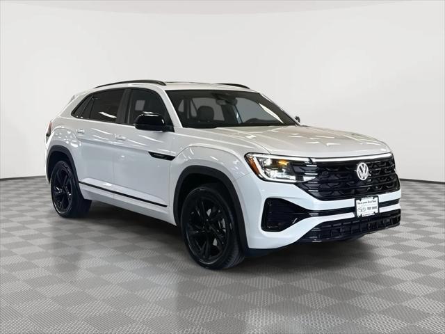 2026 Volkswagen Atlas Cross Sport SEL R-Line Black