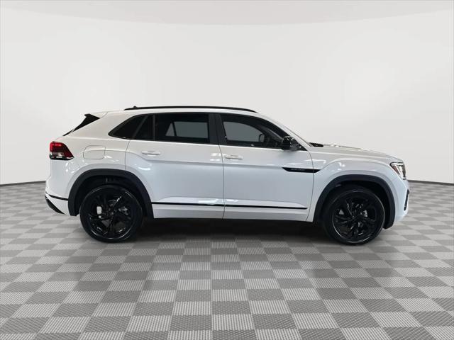 2026 Volkswagen Atlas Cross Sport SEL R-Line Black