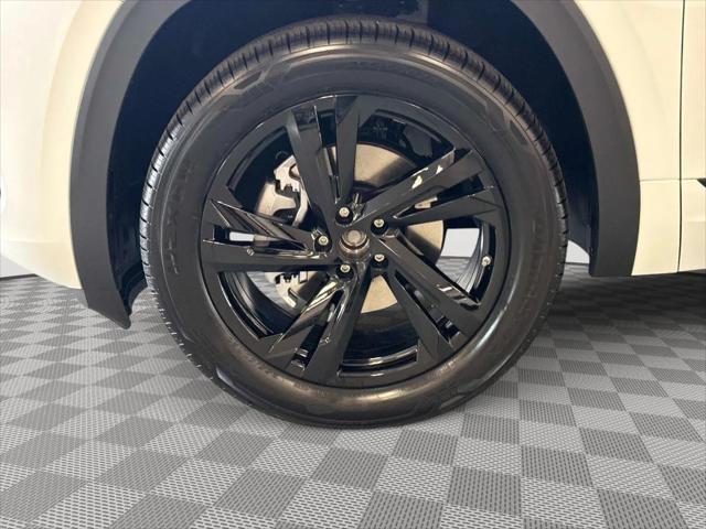 2026 Volkswagen Atlas Cross Sport SEL R-Line Black