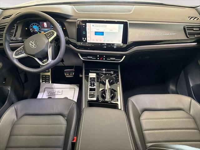 2026 Volkswagen Atlas Cross Sport SEL R-Line Black