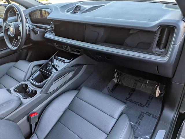 2025 Porsche Cayena Cayenne