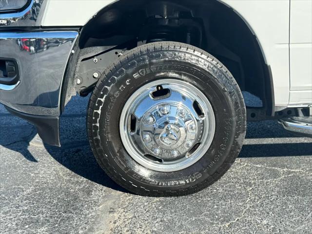 2024 Ram 3500 Big Horn Crew Cab 4x4 8' Box