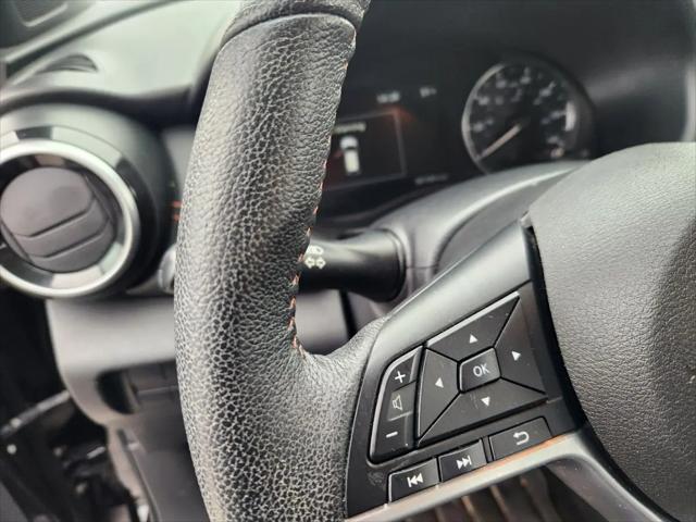 2021 Nissan Kicks SR Xtronic CVT