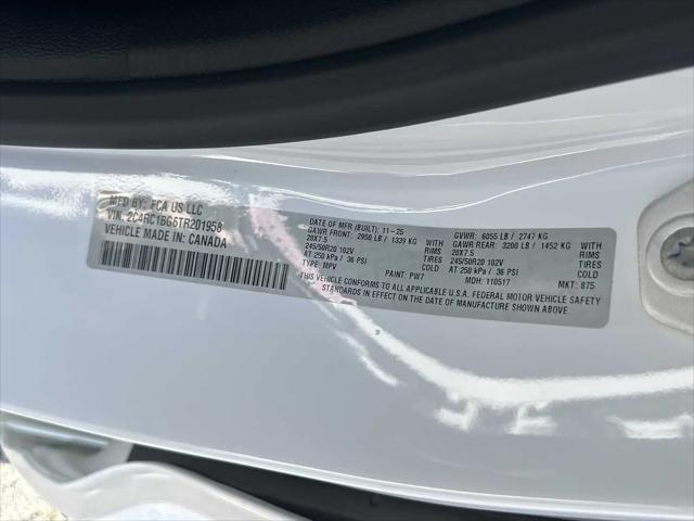 2026 Chrysler Pacifica Select