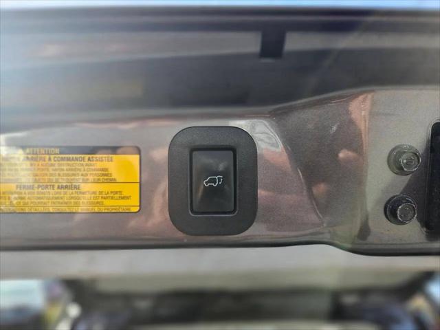 2014 Toyota Sienna XLE V6 8 Passenger