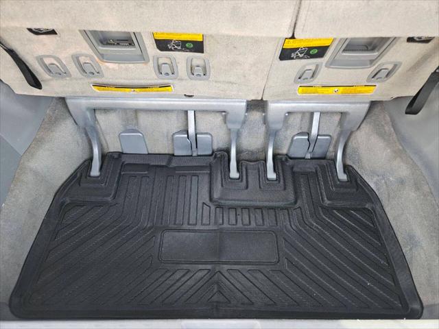 2014 Toyota Sienna XLE V6 8 Passenger