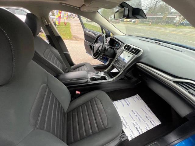 2020 Ford Fusion SE