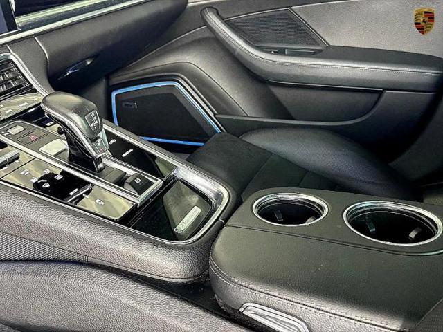 2017 Porsche Panamera 4
