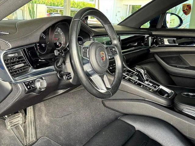 2017 Porsche Panamera 4