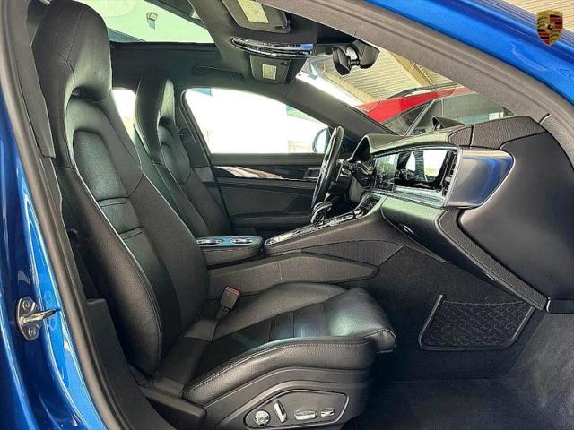 2017 Porsche Panamera 4