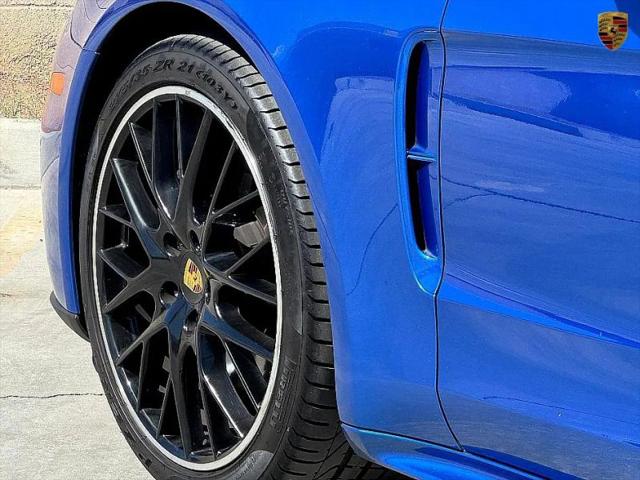 2017 Porsche Panamera 4
