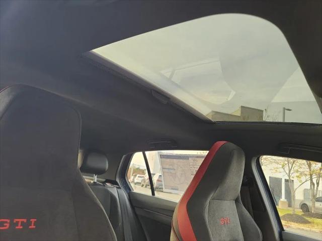 2026 Volkswagen Golf GTI SE