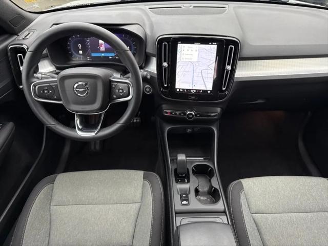 2023 Volvo XC40 B5 Core