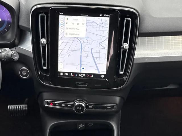 2023 Volvo XC40 B5 Core