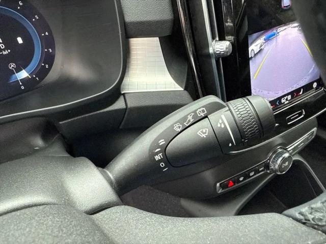 2023 Volvo XC40 B5 Core