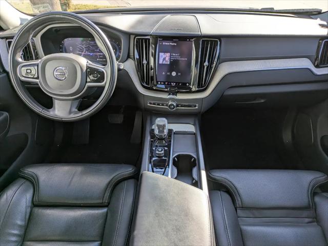 2022 Volvo XC60 B5 Inscription