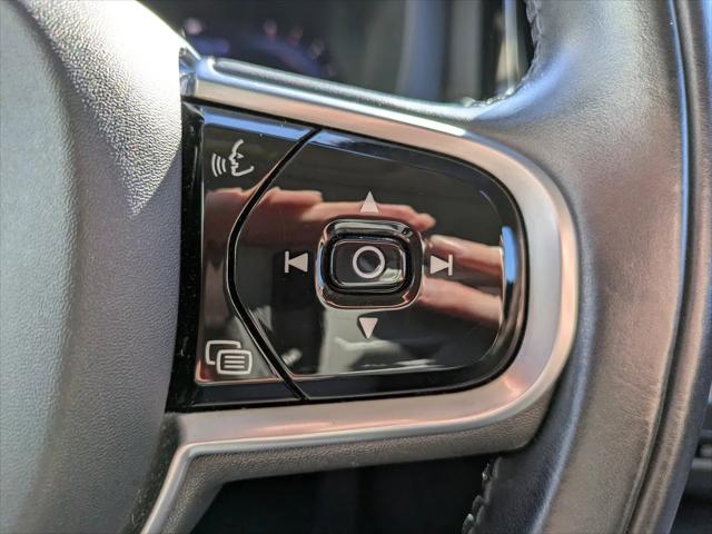 2022 Volvo XC60 B5 Inscription