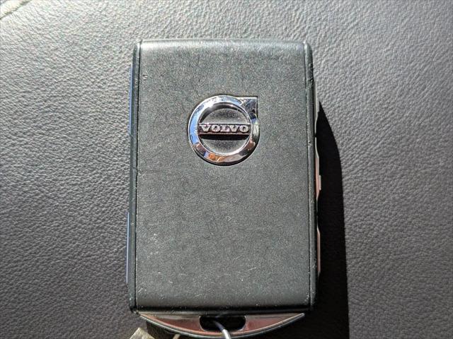 2022 Volvo XC60 B5 Inscription