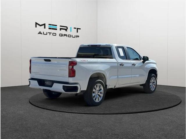 2022 Chevrolet Silverado 1500 4WD Double Cab Standard Bed Custom