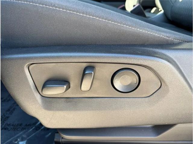 2022 Chevrolet Silverado 1500 4WD Double Cab Standard Bed Custom
