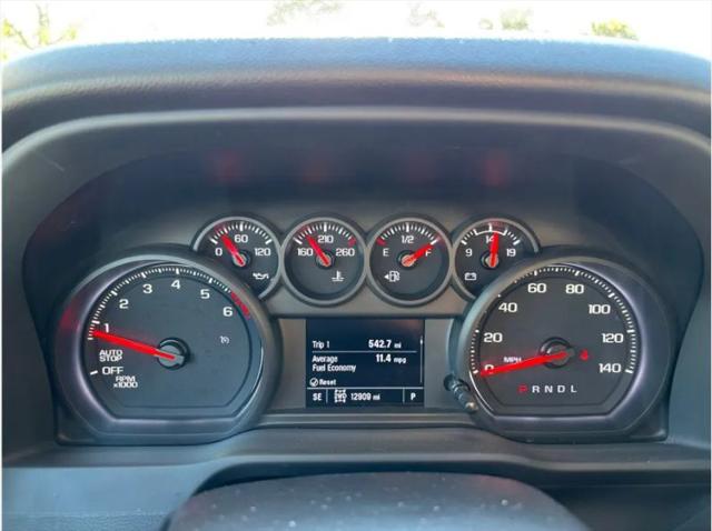 2022 Chevrolet Silverado 1500 4WD Double Cab Standard Bed Custom