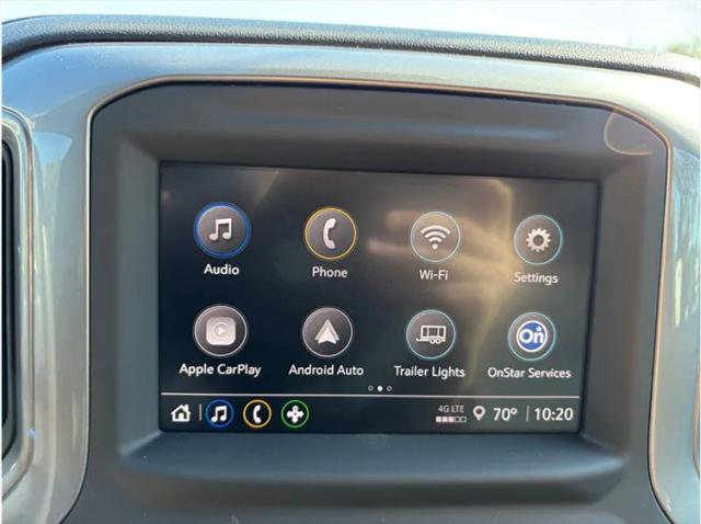 2022 Chevrolet Silverado 1500 4WD Double Cab Standard Bed Custom