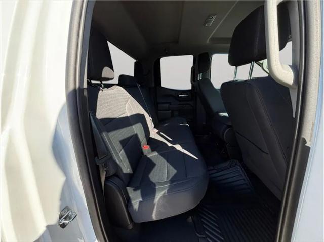 2022 Chevrolet Silverado 1500 4WD Double Cab Standard Bed Custom