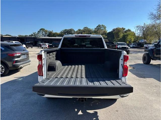 2022 Chevrolet Silverado 1500 4WD Double Cab Standard Bed Custom
