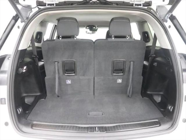 2022 Jeep Grand Cherokee L Laredo 4x4