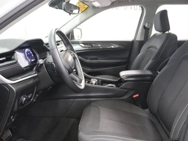 2022 Jeep Grand Cherokee L Laredo 4x4