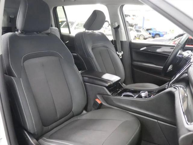 2022 Jeep Grand Cherokee L Laredo 4x4