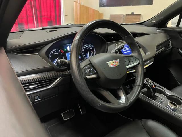 2023 Cadillac XT4 AWD Sport