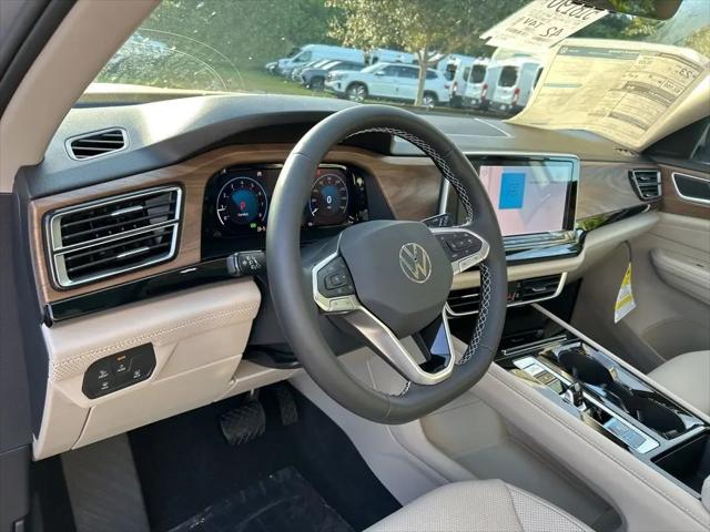 2026 Volkswagen Atlas SE with Technology